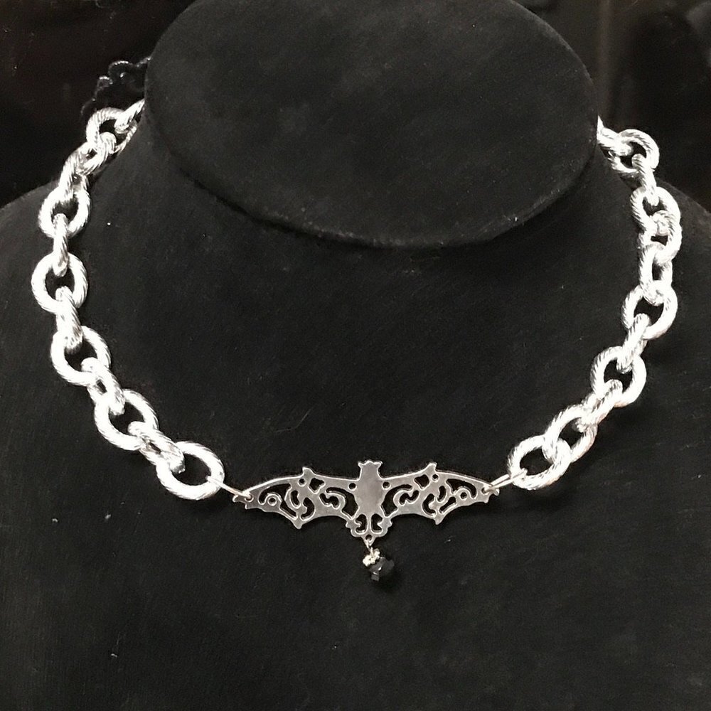 Bat Choker Silver Chunky Necklace Gothic Chain Punk Rock Biker Goth Collar - Picture 1 of 6